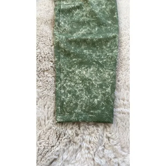 Lululemon Textured Tech Pant Size L in Denim Wash Print Green Twill Multi - Picture 4 of 11